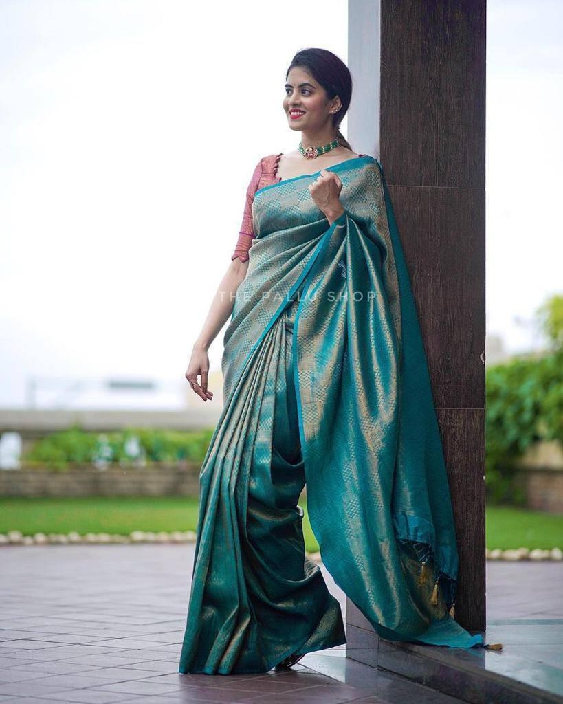 Attractive Purple Soft Silk Saree With Pretty Blouse Piece - Ibis Fab