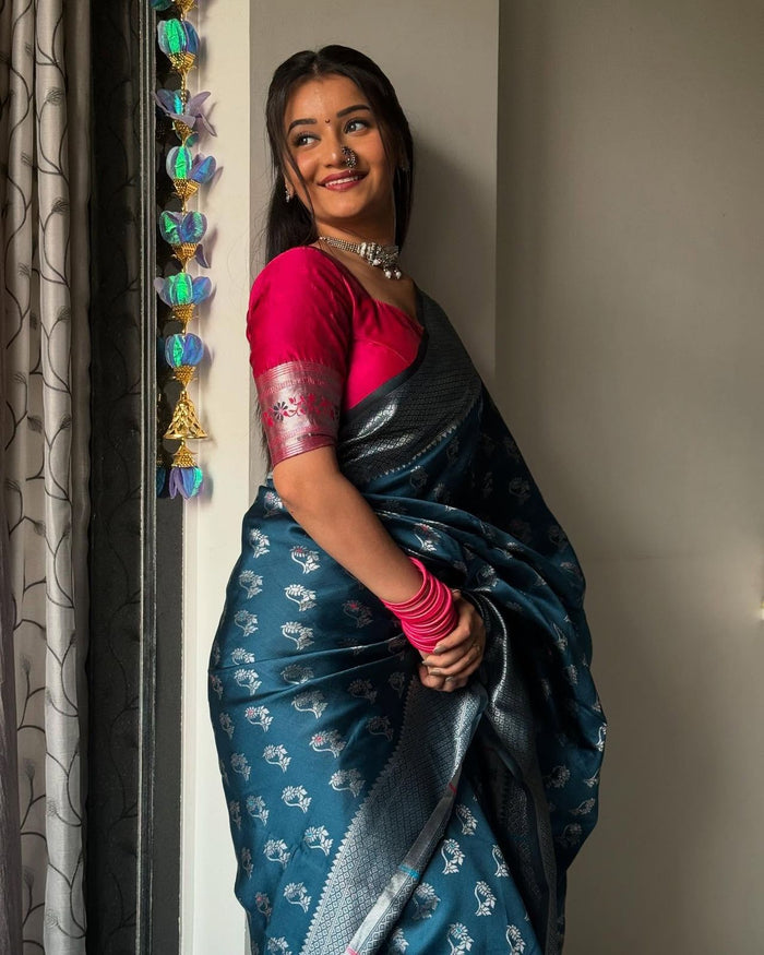 Blue Jacquard Saree – Timeless Elegance With Rich Woven Design