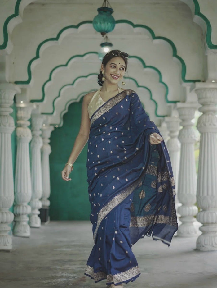 Royal Blue Jacquard Saree – Timeless Elegance with Premium Woven Detailing