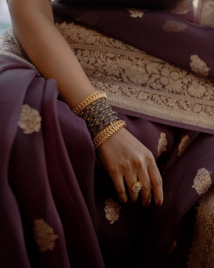 Elegant Maroon Jacquard Saree with Rich Woven Detailing