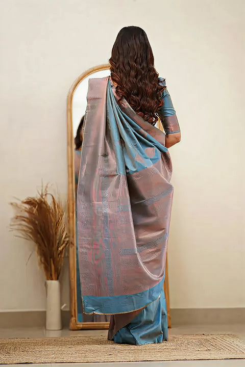 Serene Sky Blue Jacquard Saree – Elegant Woven Design for Festive & Party Wear