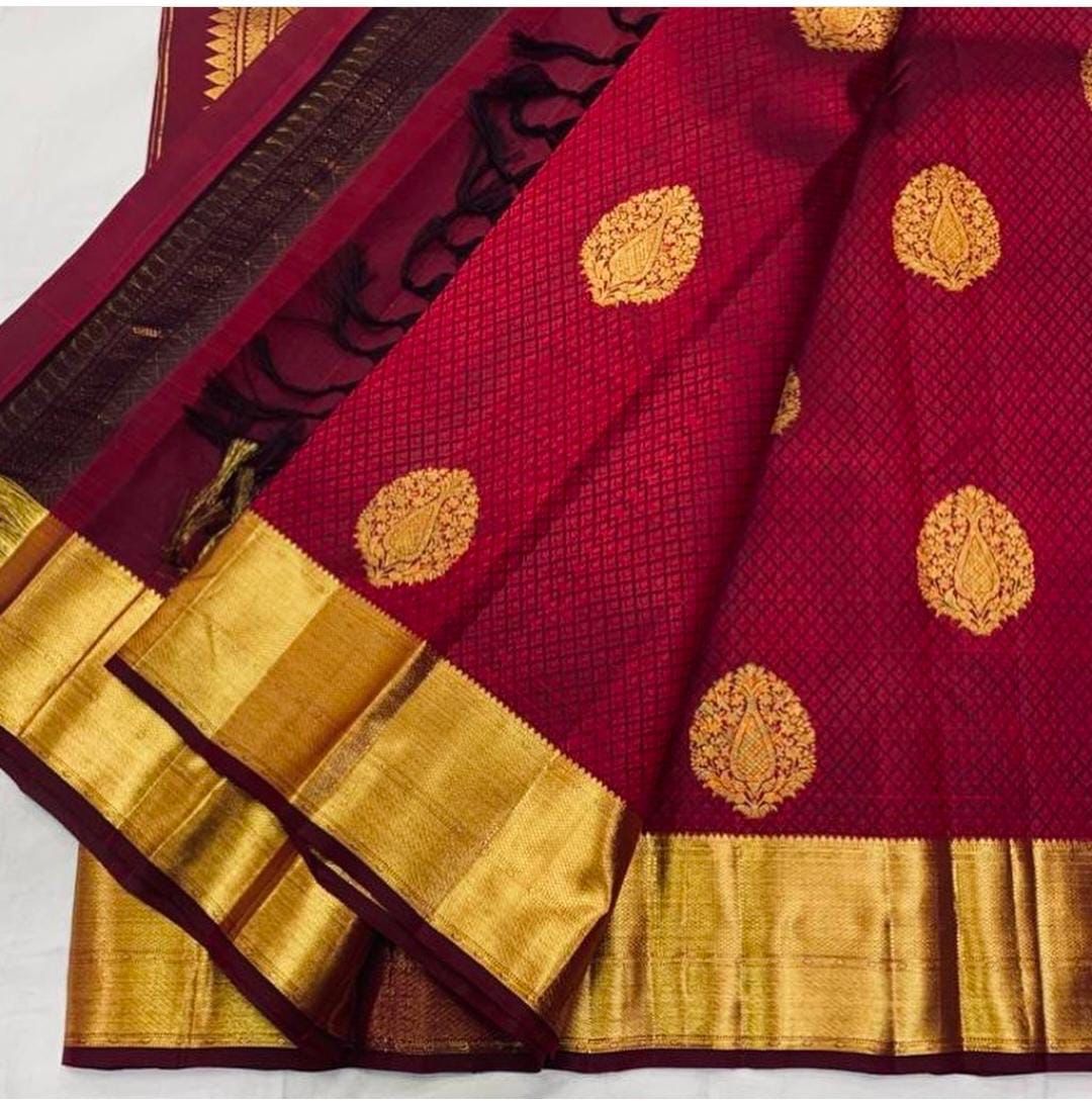 Pure jacquard Silk  Dark Red Colour beautiful Sarees Wedding Wear