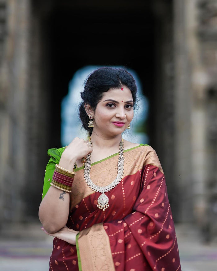 Maroon Jacquard Saree – Luxurious Weave for Elegant Occasions