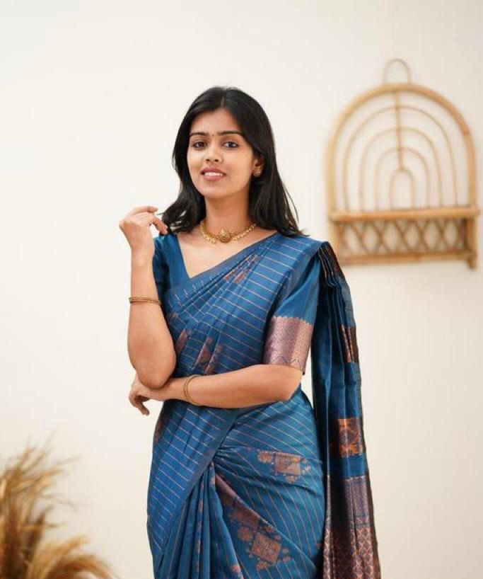 Elegant Rama Jacquard Saree for Festive & Traditional Wear