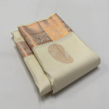 Off White Jacquard Saree – Timeless Elegance with Premium Detailing