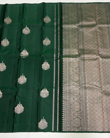Graceful Mahendi Green Jacquard Saree – Elegant Traditional Indian Wear for Women