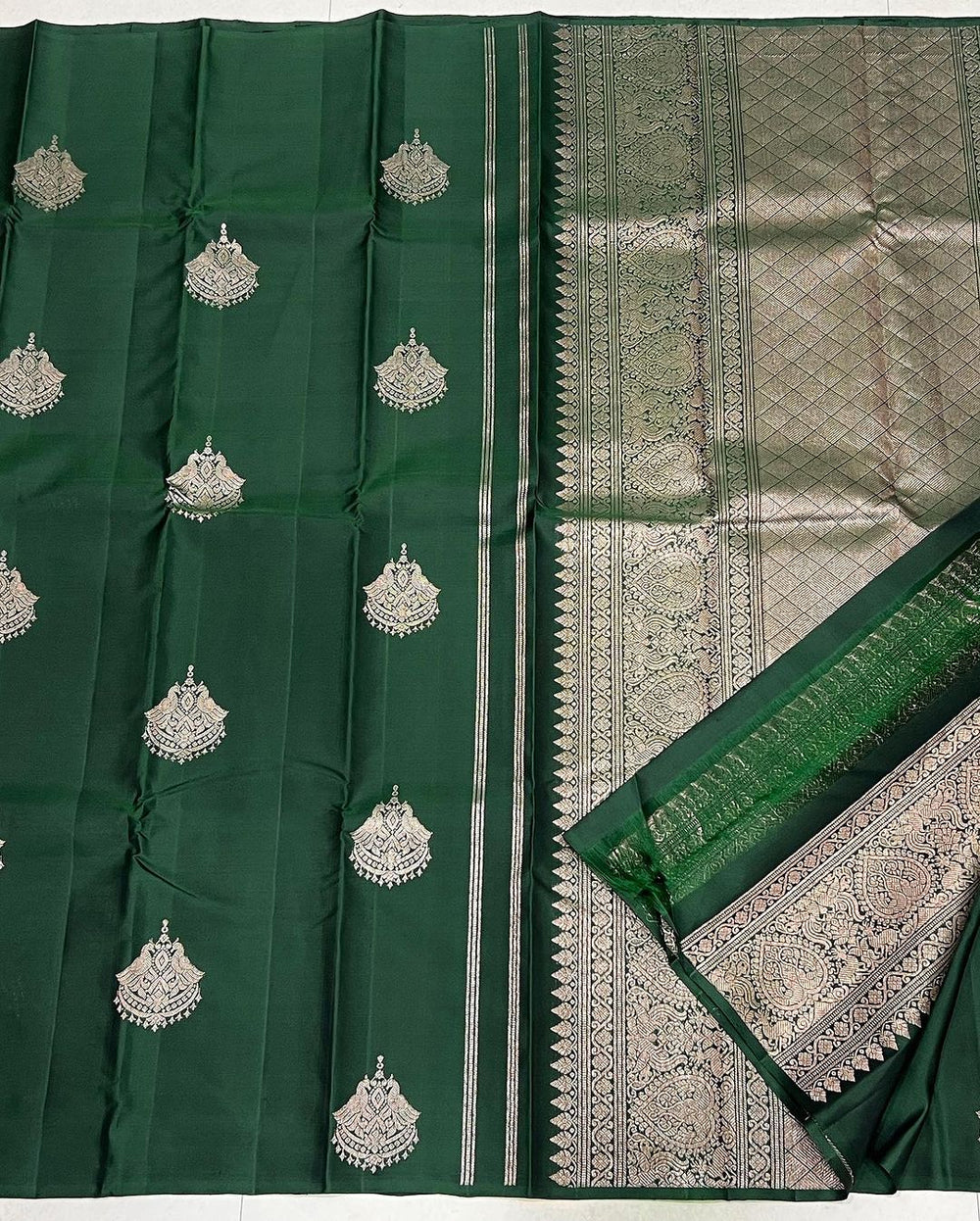 Graceful Mahendi Green Jacquard Saree