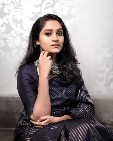 Elegant Purple Jacquard Saree – Premium Weave, Festive & Wedding-Ready