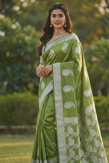 Elegant Mahendi Green Jacquard Saree – Premium Traditional Indian Wear for Women