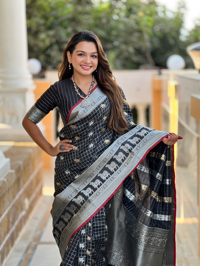Black Jacquard Saree – Timeless Classic Saree with Elegant Woven Detailing