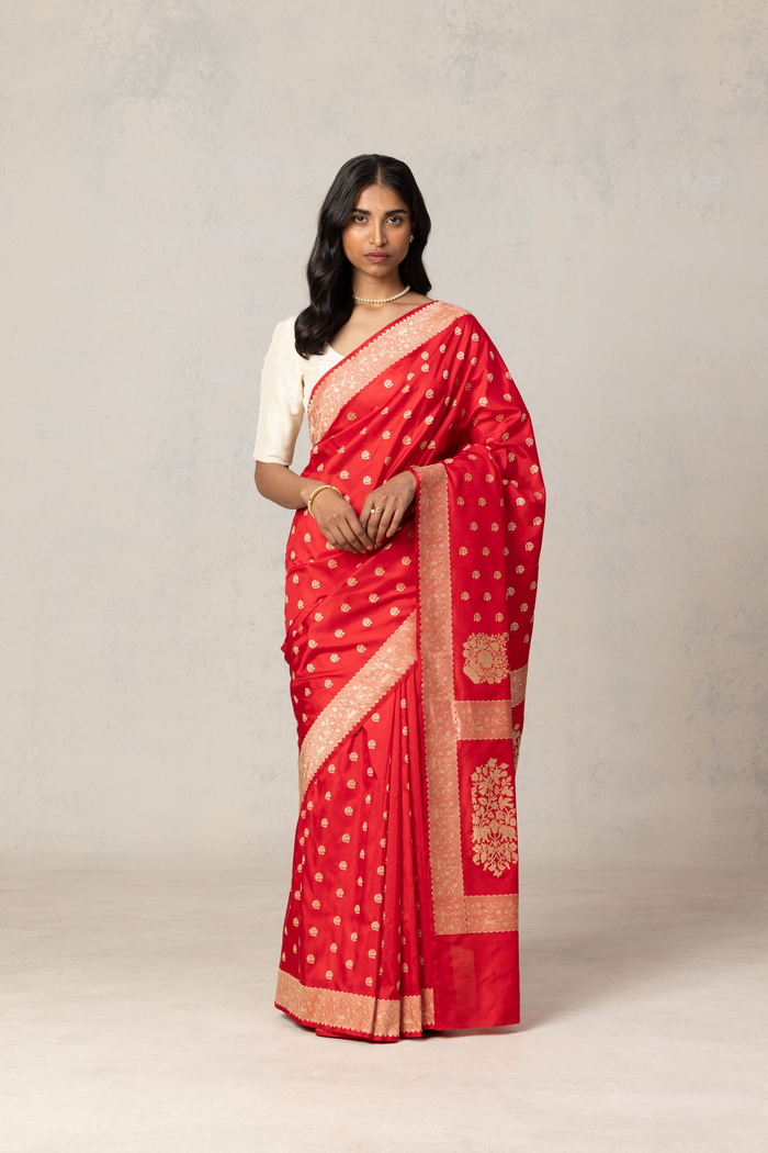 Bright Red Jacquard Saree for Women – Vibrant Festive & Party Wear Elegance