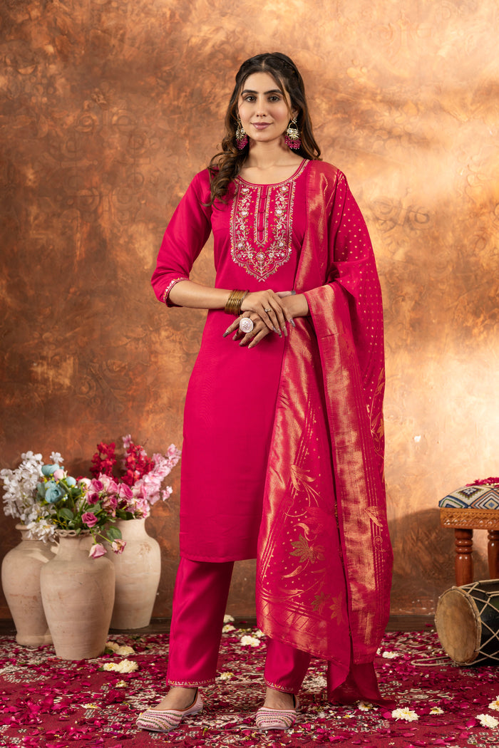 Zariya Pink Marina Silk Embroidered Kurta Pant Dupatta Set