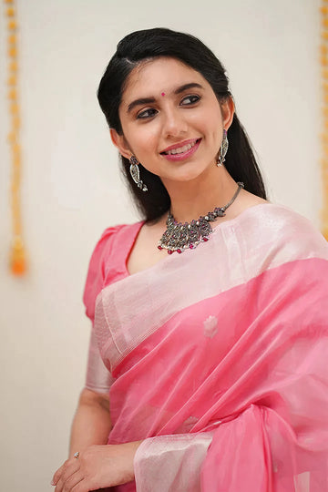 Charming Pink Jacquard Saree – Soft Woven Texture & Elegant Festive Appeal