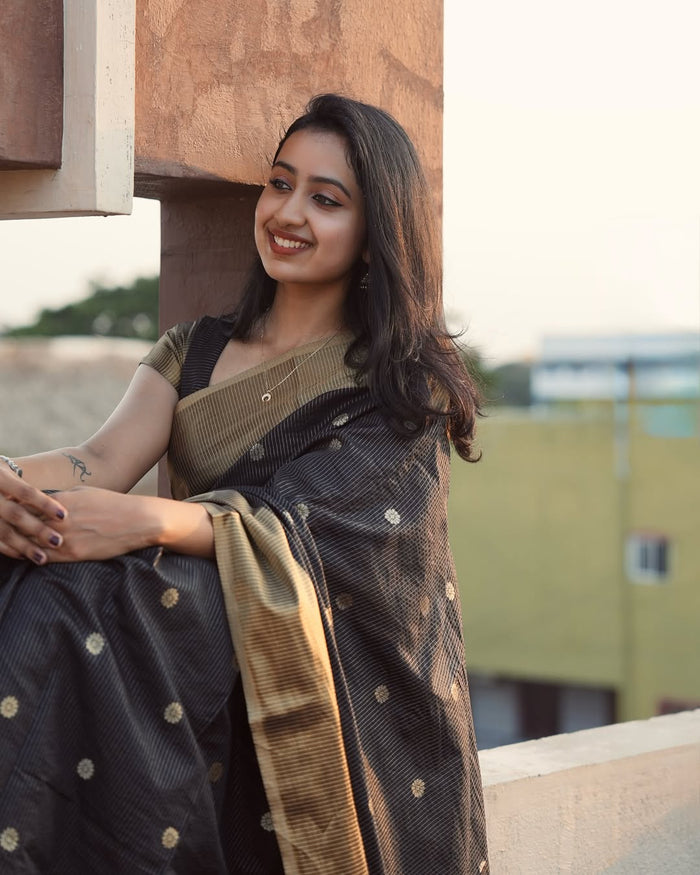 Elegant Black Jacquard Saree for Timeless Festive & Party Wear