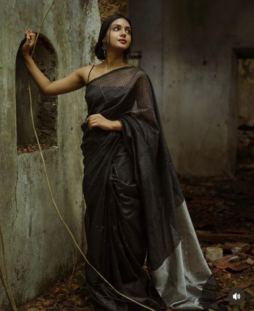 Black Grey Jacquard Saree for Sophisticated Festive & Party Elegance
