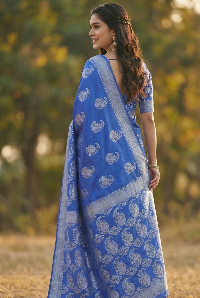 Stunning Blue Jacquard Saree – Elegant Traditional Indian Wear for Women