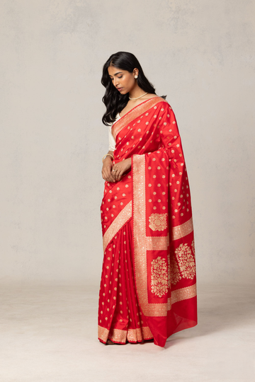 Bright Red Jacquard Saree for Women – Vibrant Festive & Party Wear Elegance