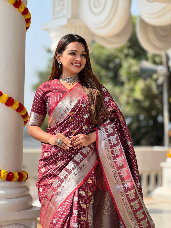 Elegant Maroon Jacquard Saree – Timeless Weave & Premium Festive Style