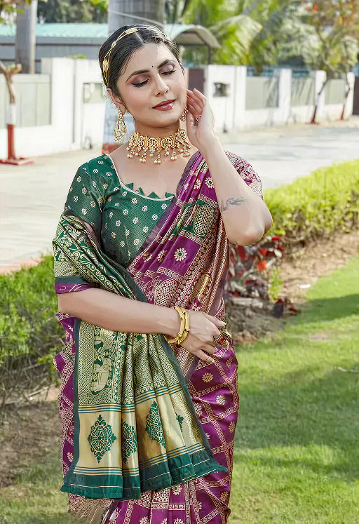 Graceful Purple Jacquard Saree