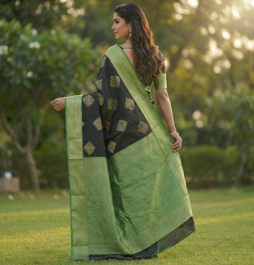 Black Green Jacquard Saree – Premium Festive Wear with Rich Traditional Detailing