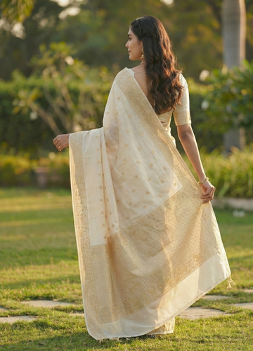 Elegant Cream Jacquard Saree for Women – Classic Festive & Traditional Wear