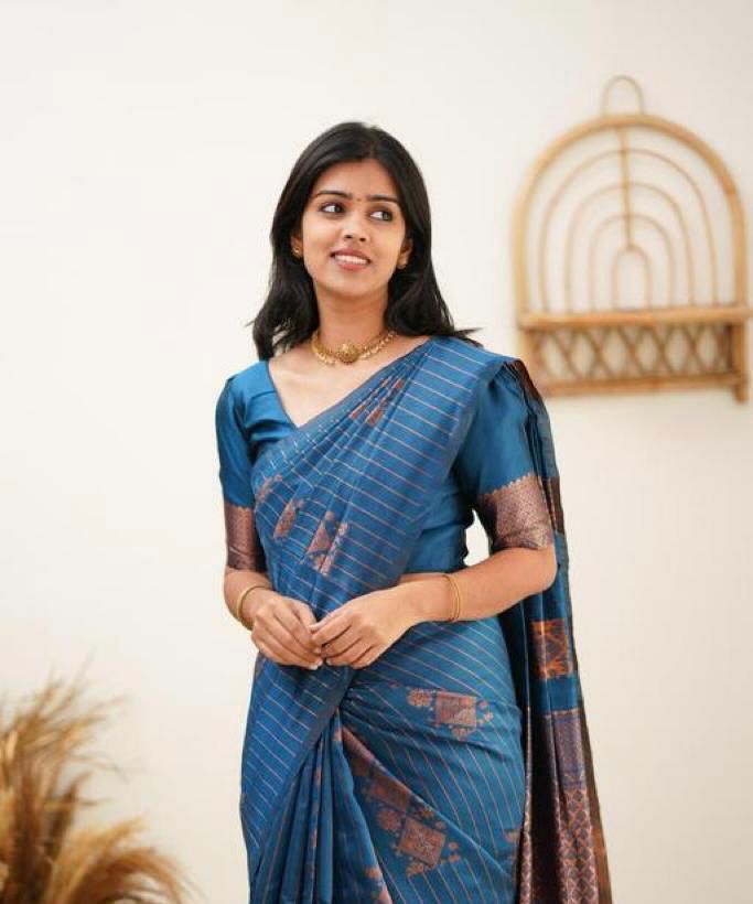 Elegant Rama Jacquard Saree for Festive & Traditional Wear