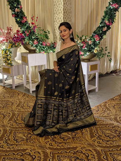 Elegant Brown Jacquard Saree