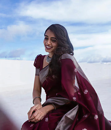 Royal Wine Jacquard Saree – Luxurious Woven Texture & Festive Elegance