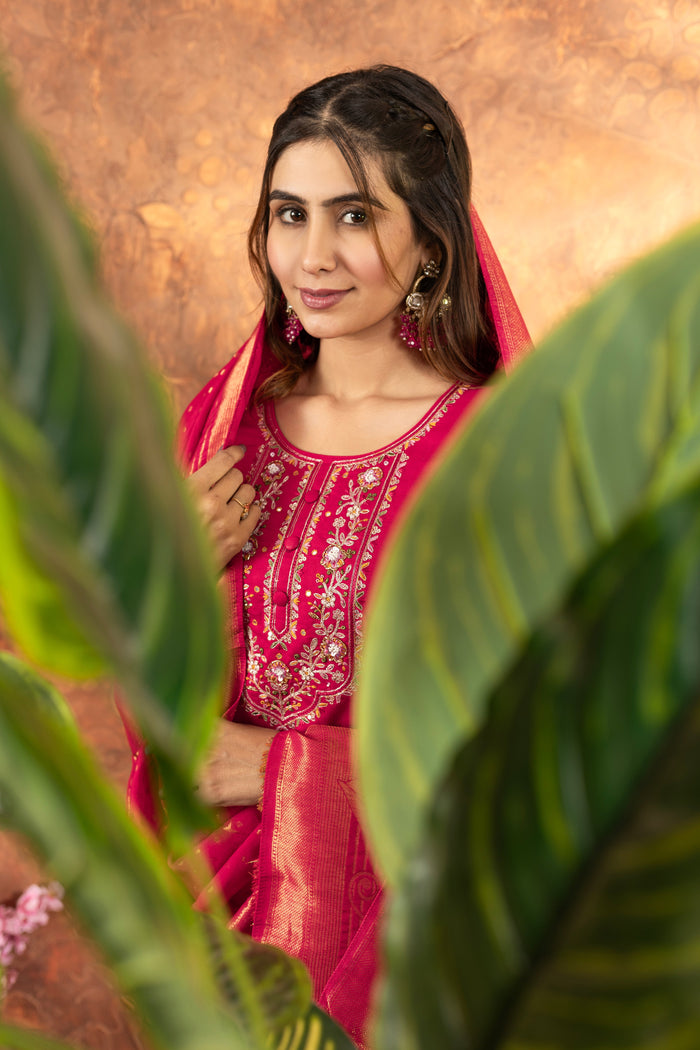 Zariya Pink Marina Silk Embroidered Kurta Pant Dupatta Set