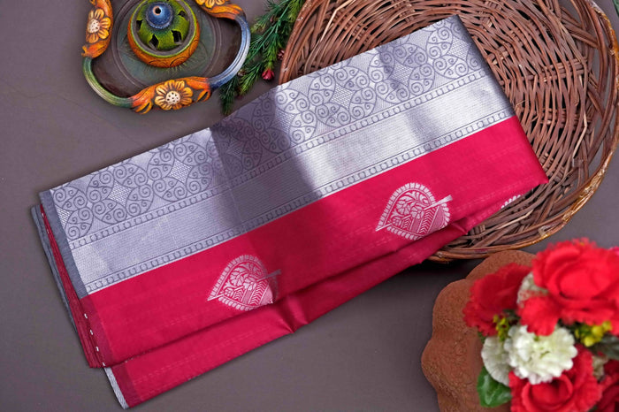 Red Jacquard Saree – Classic Festive Elegance with Premium Woven Detailing