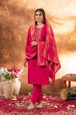 Zariya Pink Marina Silk Embroidered Kurta Pant Dupatta Set