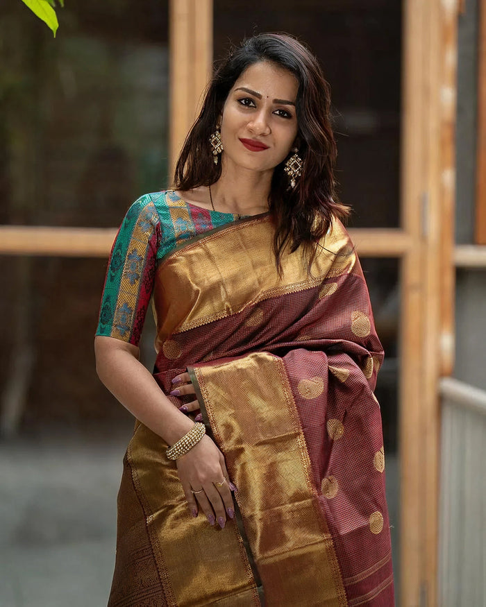 Brown Jacquard Saree – Sophisticated & Timeless Ethnic Wear