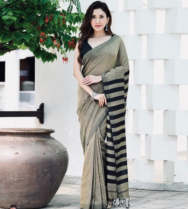 Elegant Mehendi Olive Jacquard Saree