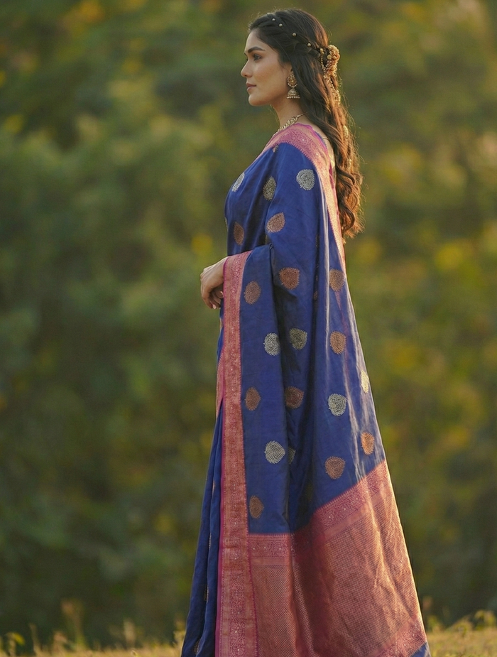 Graceful Blue Jacquard Saree – Premium Indian Ethnic Wear for Festive Elegance