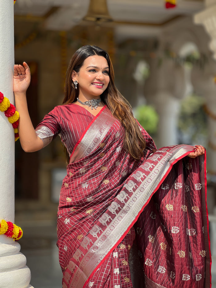 Elegant Maroon Jacquard Saree – Timeless Weave & Premium Festive Style