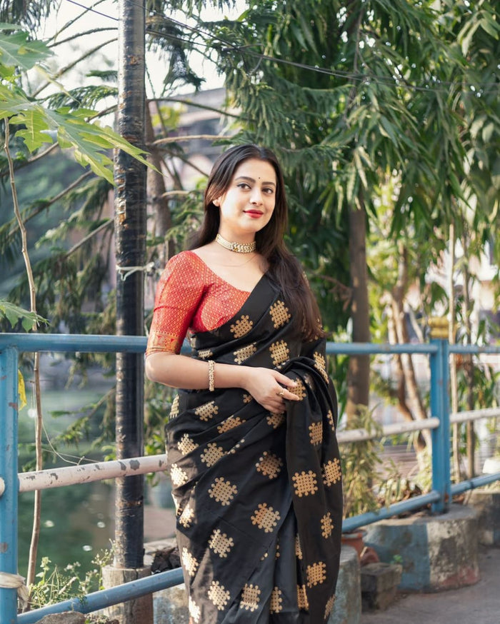 Elegant Black Jacquard Saree for Timeless Celebration Style