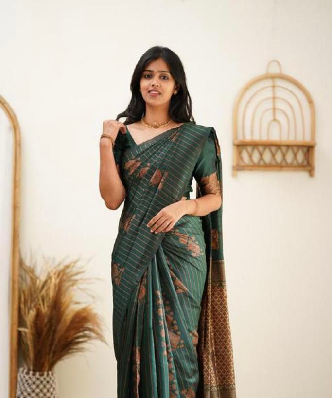Elegant Green Jacquard Saree for Festive, Party & Traditional Wear