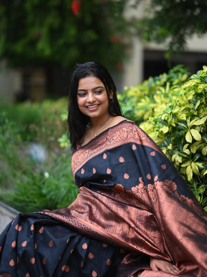 Classic Black Jacquard Saree – Timeless Elegance with a Luxurious Weave
