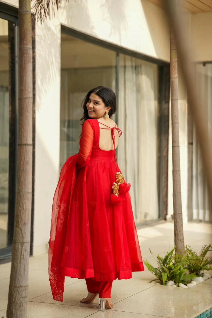Ruby Royale Thread Work Kurta Set