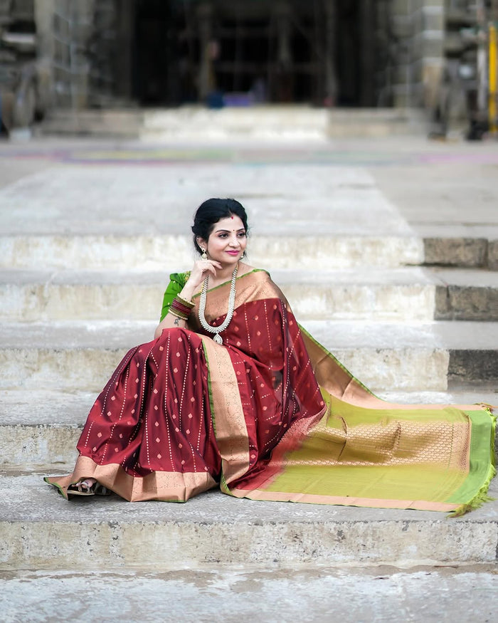 Maroon Jacquard Saree – Luxurious Weave for Elegant Occasions
