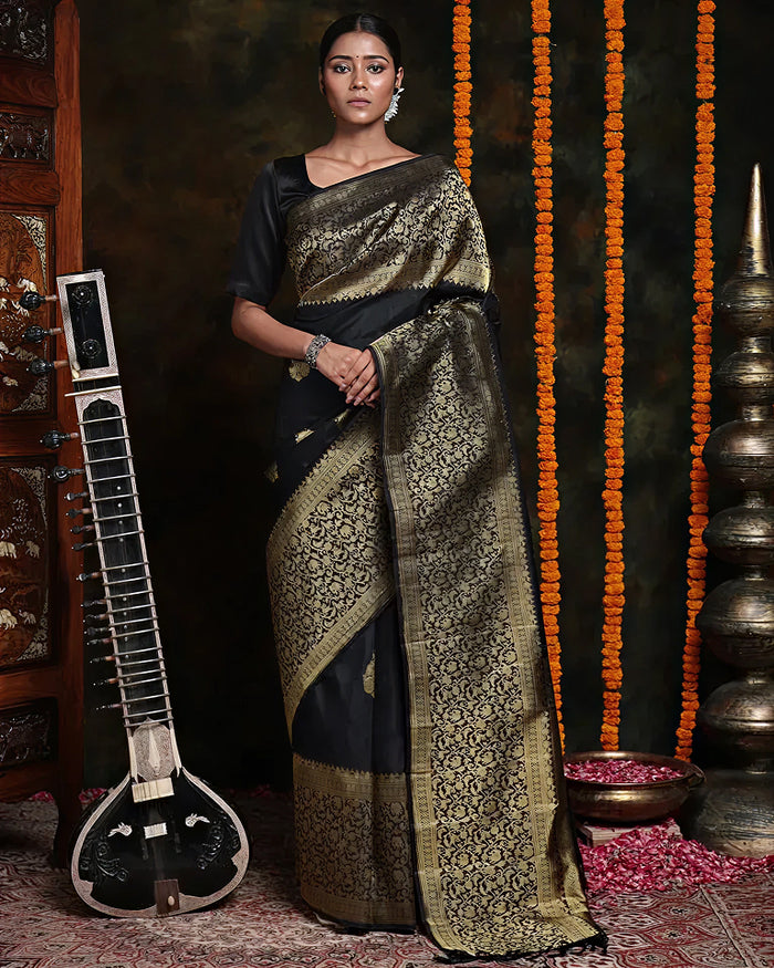 Classic Black Jacquard Saree – Luxurious Woven Texture & Elegant Festive Look