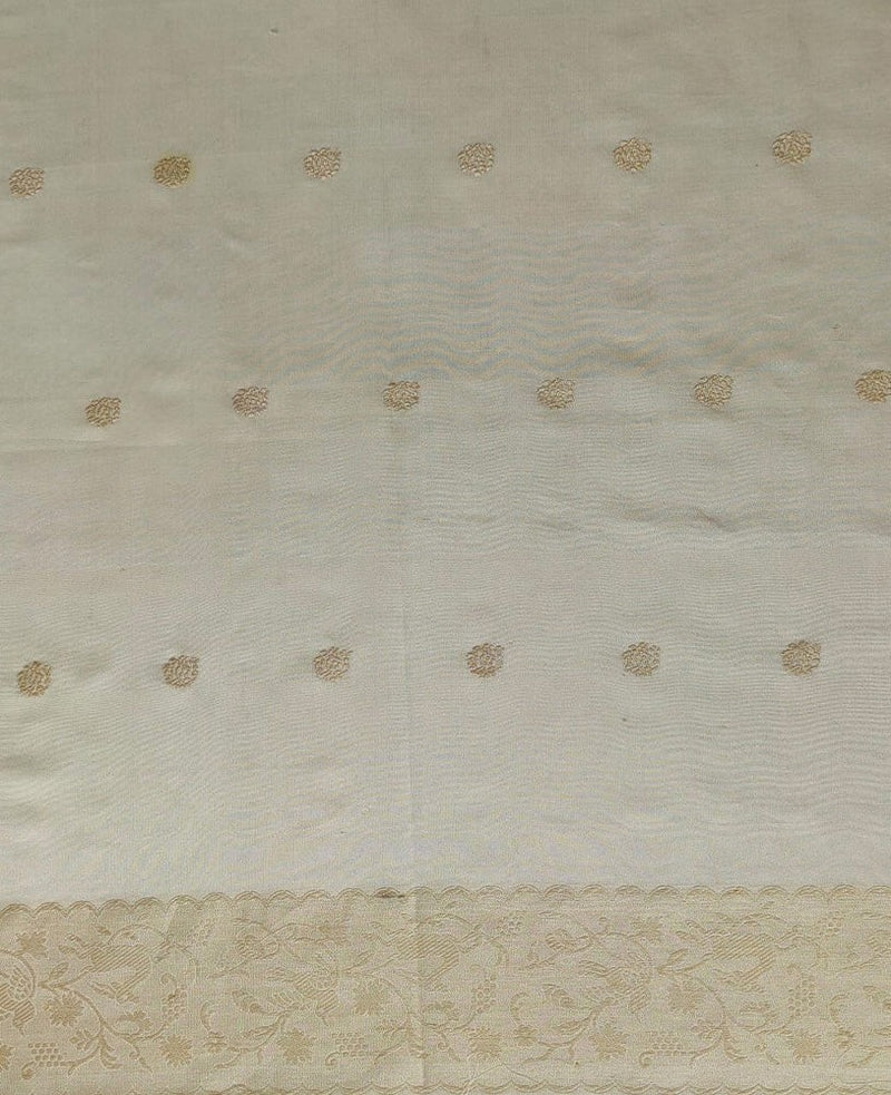 Elegant Cream Jacquard Sare