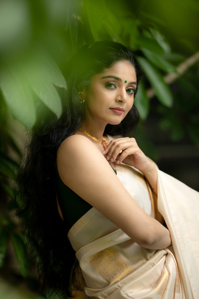 Vanilla Jacquard Saree for Women – Elegant Soft Shade Festive & Occasion Wear