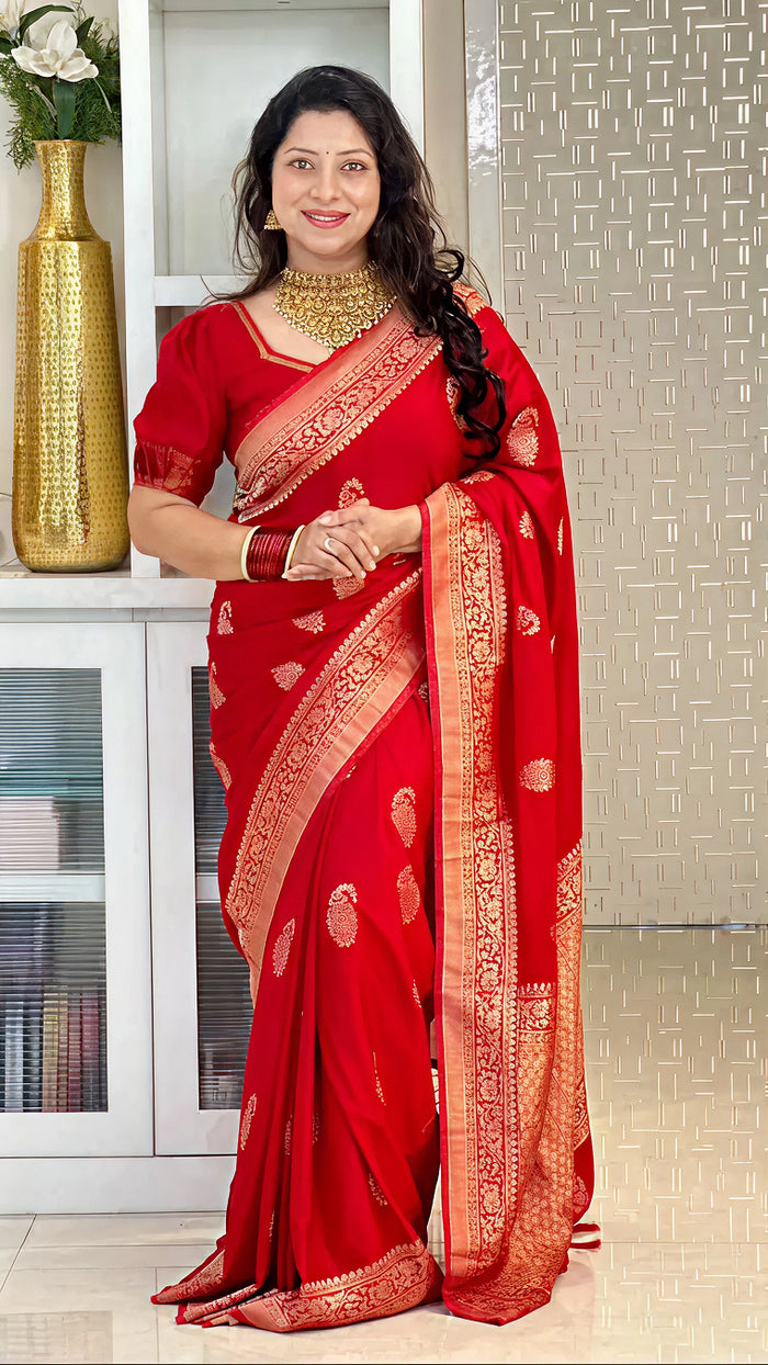 Timeless Red Jacquard Saree – Deluxe Woven Saree for Weddings, Festive Events & Parties