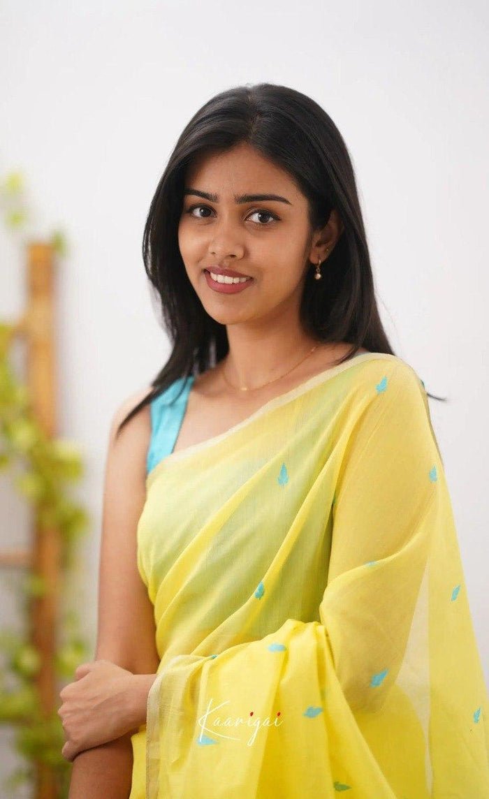 Yellow Sky Jacquard Saree – Soft Dual-Tone Elegance with Premium Woven Design