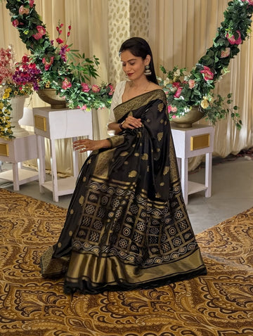 Elegant Brown Jacquard Saree – Premium Woven Saree for Festive, Party & Wedding Wear