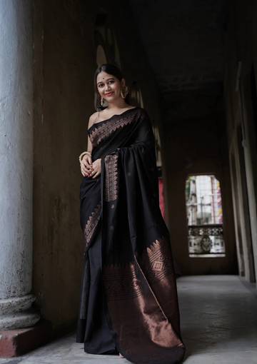 Elegant Black Jacquard Saree – Premium Woven Texture & Timeless Festive Style