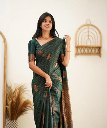 Elegant Green Jacquard Saree for Festive, Party & Traditional Wear