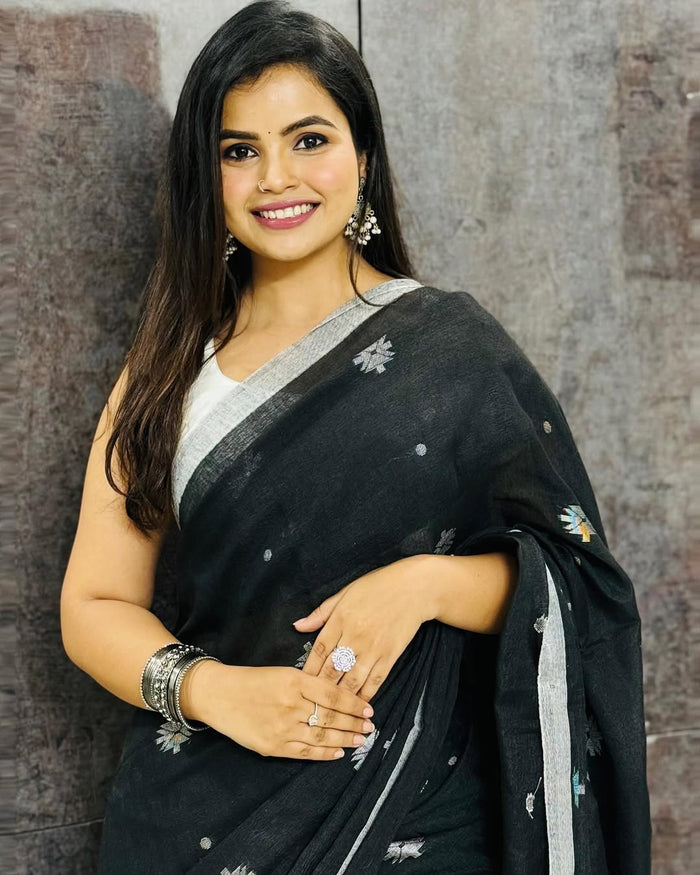 Rama Green Jacquard Saree – Serene Elegance with Premium Woven Craft