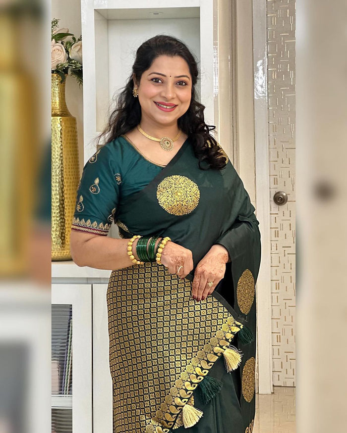 Elegant Green Jacquard Saree for Women – Festive & Party Wear Designer Drape